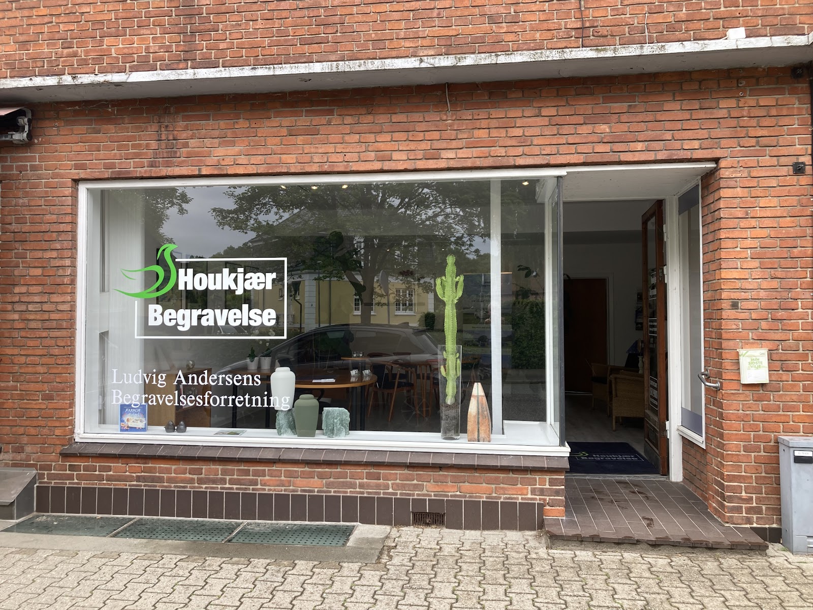 Fredericia Begravelsesforretning - Ludvig Andersens eftf. - Houkjær Begravelse, bedemand i Fredericia
