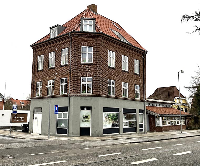 Horsens Begravelsesforretning - Houkjær Begravelse, bedemand i Horsens