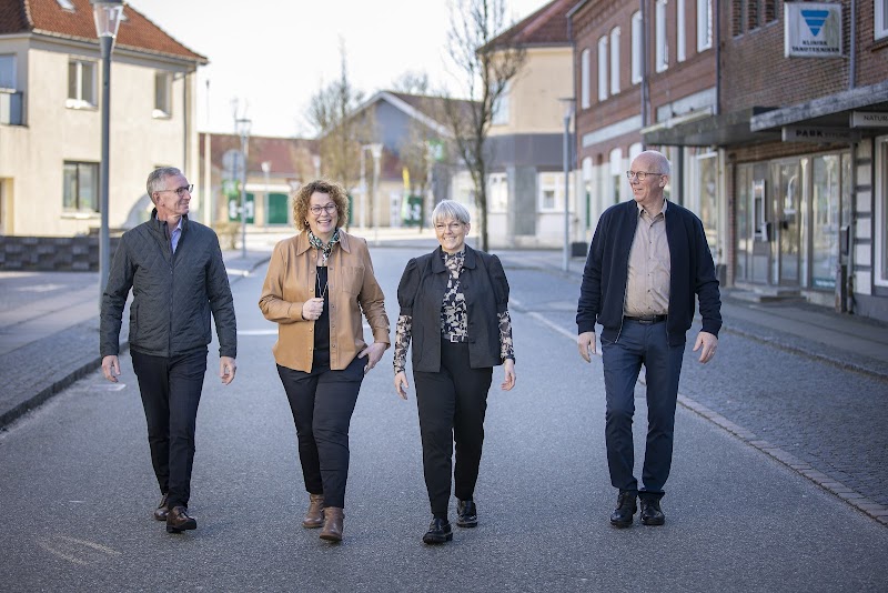 PUGGAARD BEGRAVELSE ApS, bedemand i Varde