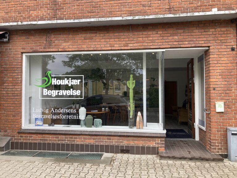 Fredericia Begravelsesforretning – Ludvig Andersens eftf. – Houkjær Begravelse, bedemand i Fredericia